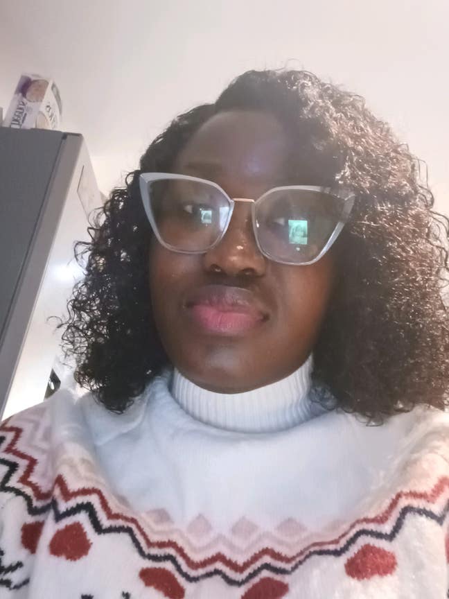 Professional Female seeks a single or double room Main Photo