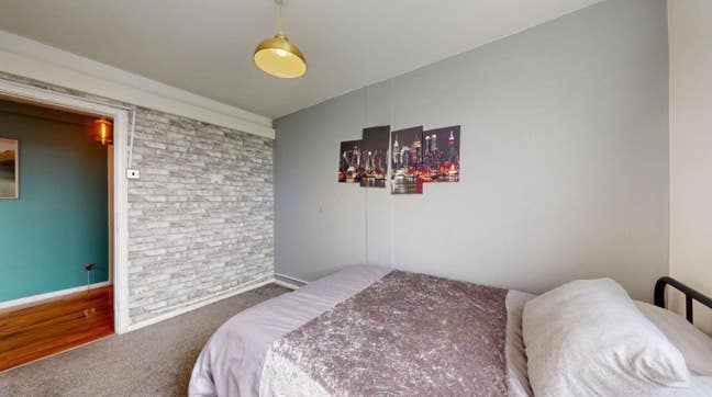 Double Room Available in Newbury Park Main Photo