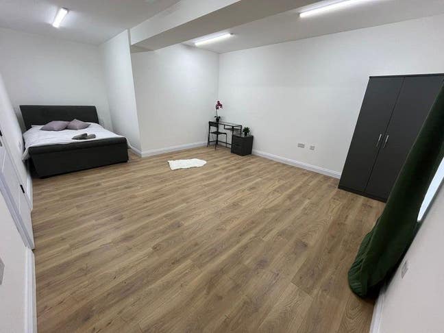 Erith I All Bills Incl I Couples Welcome Main Photo