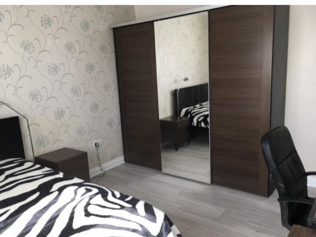 4bed 2 bath house-5m walk from E15 acting school  Main Photo