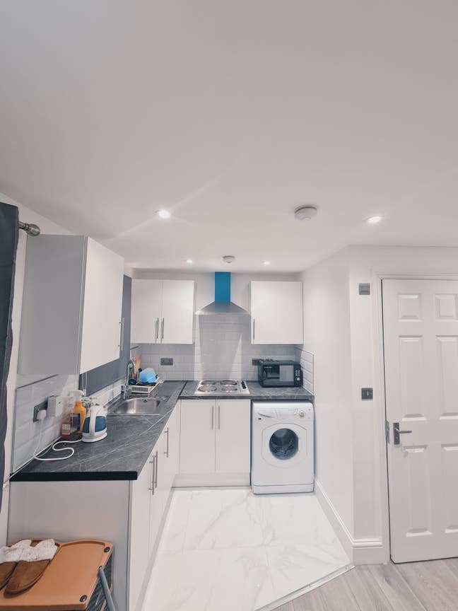 Fully furnished studio accommodation.  Main Photo