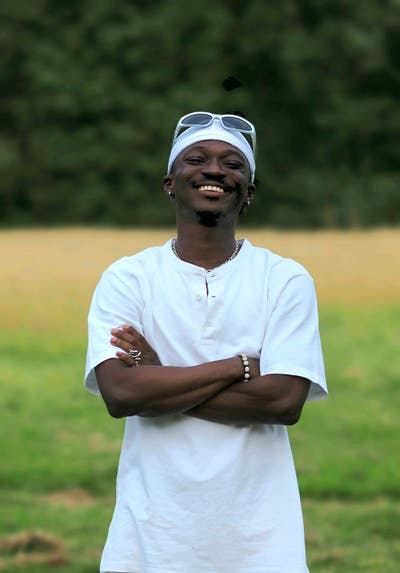 LOOKING FOR A ROOM IN ZONE 1-4 Main Photo