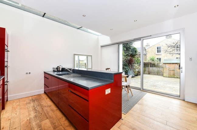 Lovely Double Bedroom in Battersea! Main Photo
