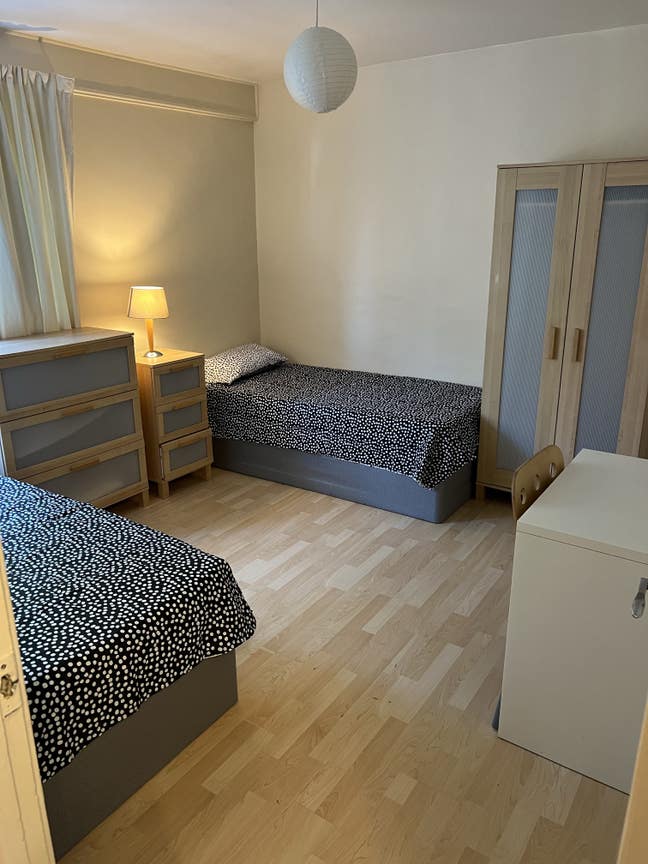 Lovely double room Ibsley gardens Main Photo