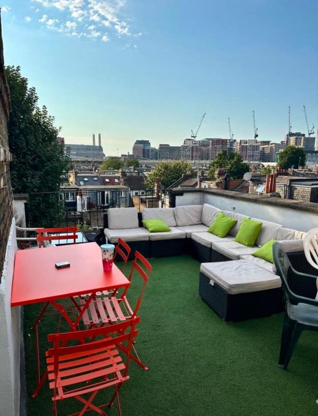 Social Nine Elms/Battersea house share (Male pref) Main Photo