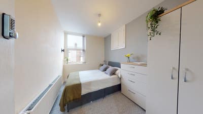 1 Luxury Double Room in Aintree! Main Photo