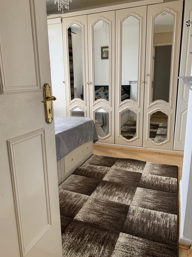 Double room for rent in Fulham Broadway &pound;180p/w av Main Photo