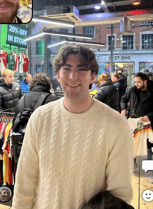 Young professional looking for a room Main Photo