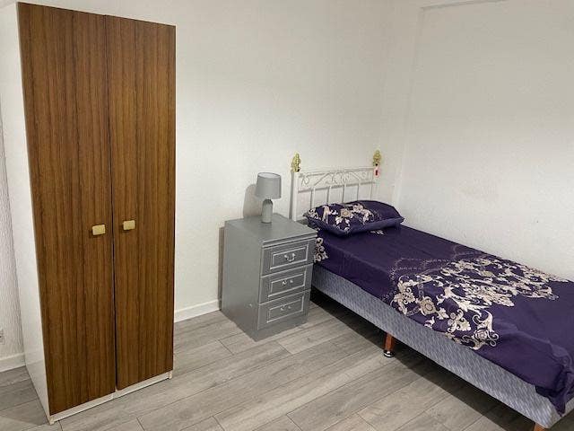 Quiet and Peaceful shared House - All bills paid Main Photo