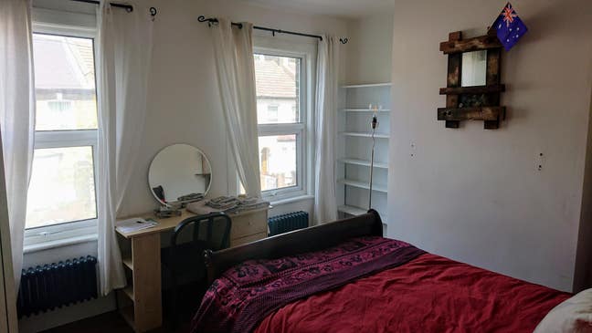 Bright double room in shared house in Leyton Main Photo