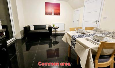 Single Room | Bathroom shared with 1 person  Main Photo