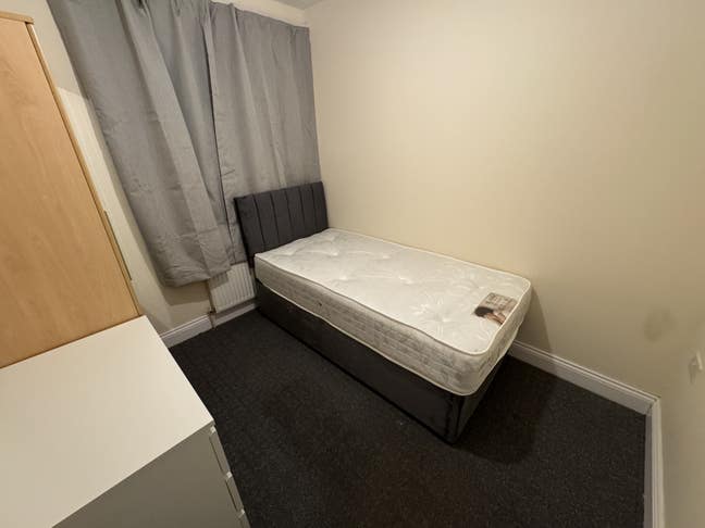 Cozy single room in Hendon! Main Photo