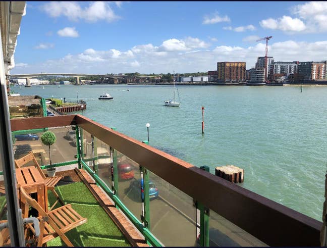 Spare room available in ocean village  Main Photo