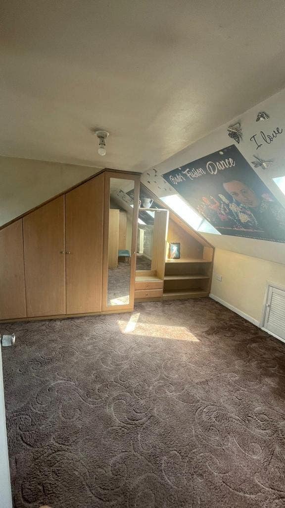 Double Room Available attached Bathroom  Main Photo