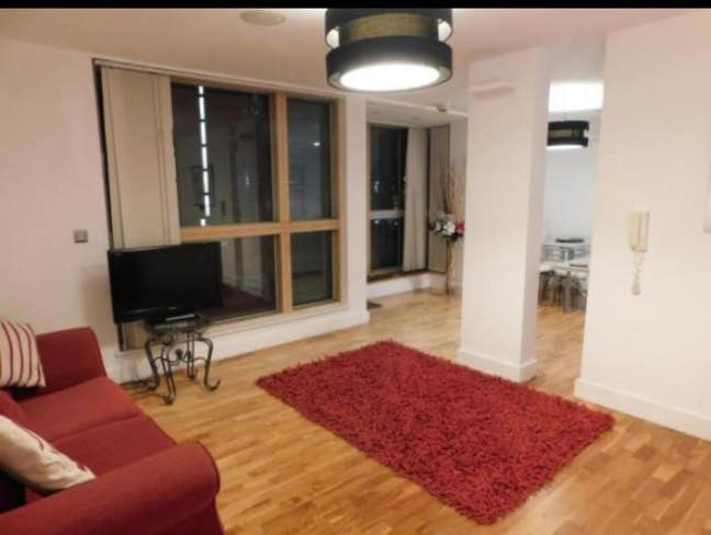  Huge Duplex Ensuite Room  M1. Half Deposit Main Photo