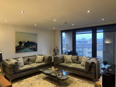 Modern and quiet room Main Photo