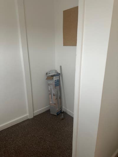 Looking for single room  Main Photo