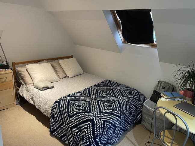 Double loft room with ensuite Main Photo