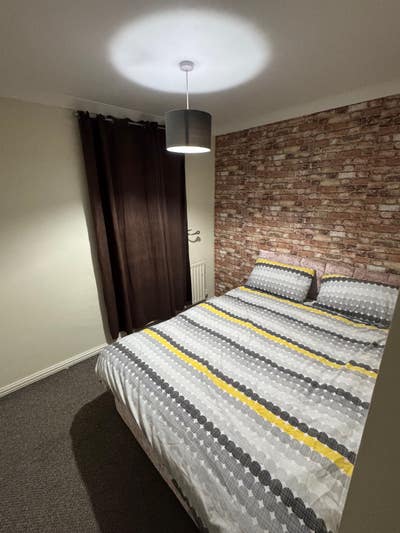Double bedroom available in Farnworth Main Photo