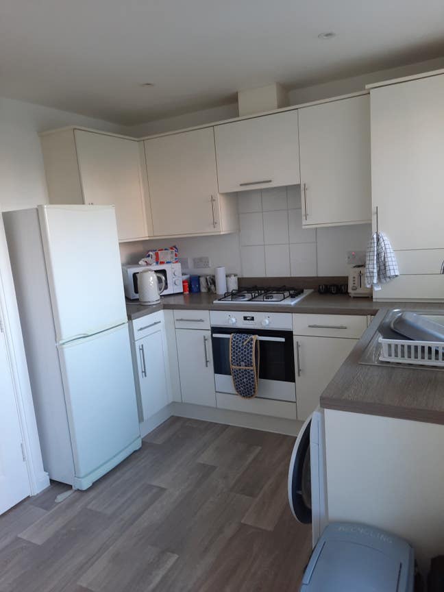 Large double room, bills included. Main Photo