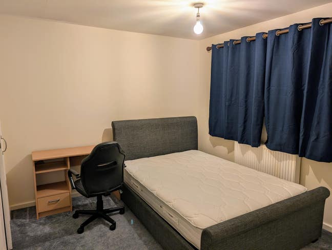Double Room for Rent (SL6) Main Photo
