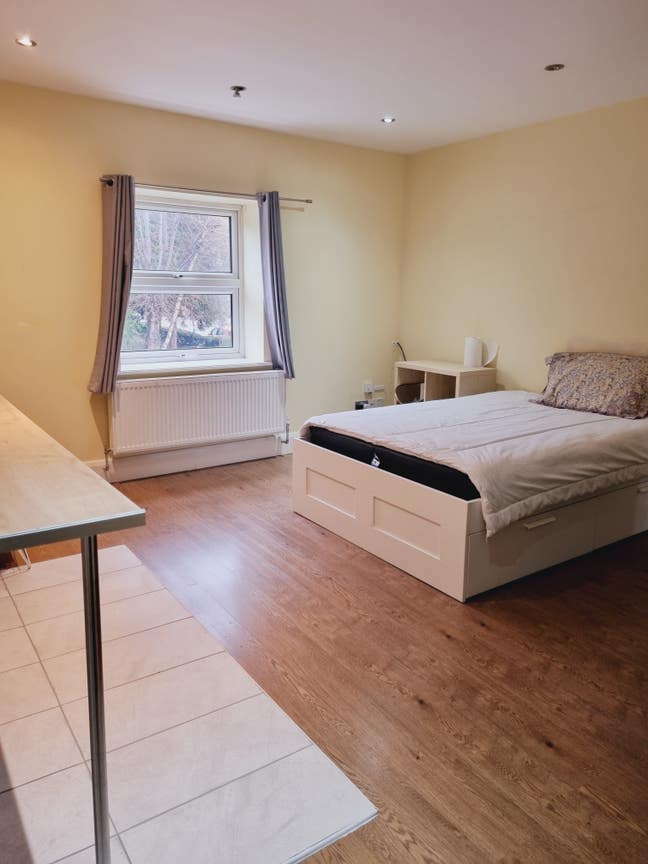  Ensuite Large Double &pound;850 Incl. Bills Main Photo