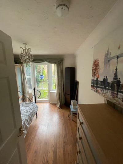 Double room, door to garden, Maidenbower Main Photo