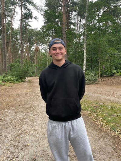 Looking for a room! Main Photo