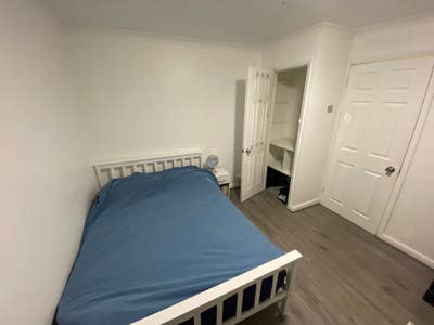 Spacious double rooms close to Elm Park station Main Photo