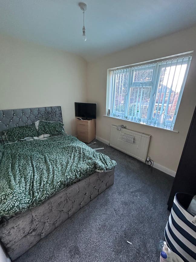 2 Rooms Available  Main Photo