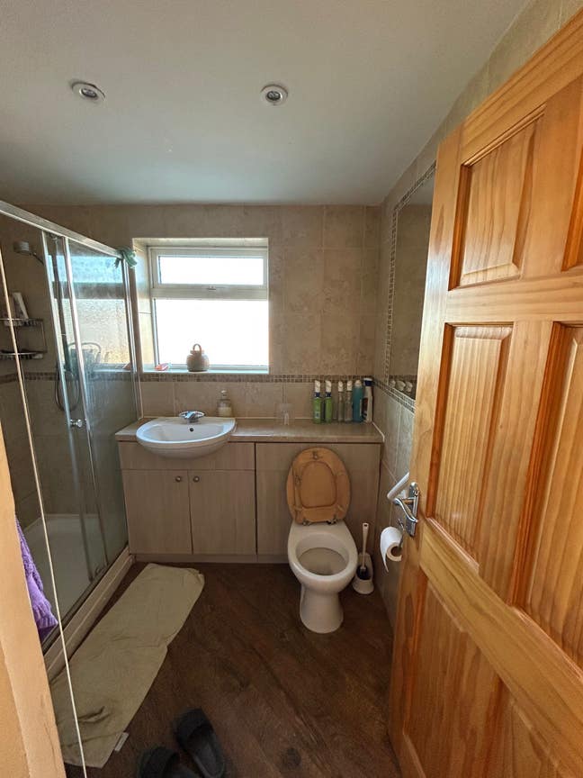 Double Room Available In Droylsden  Main Photo