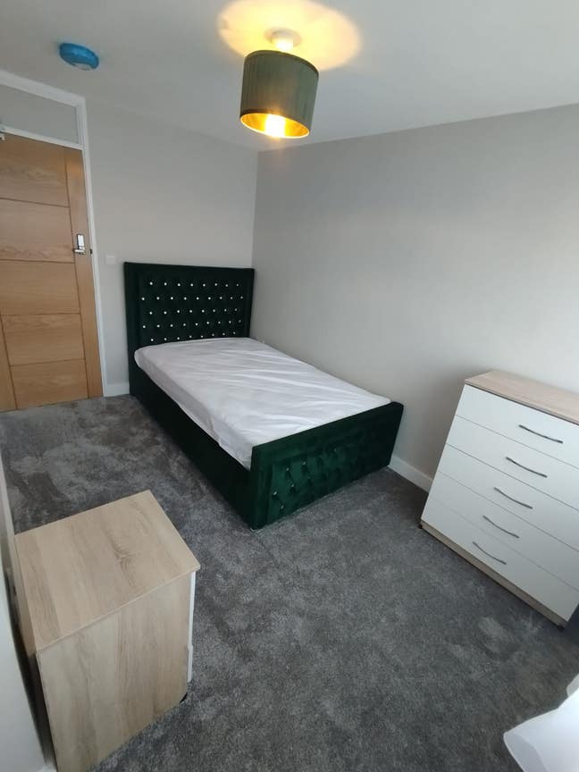 Supported Accommodation- Northfield Stunning House Main Photo