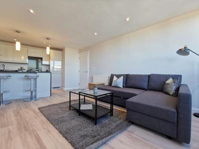 New 1 Bed Penthouse, 51 High Road, Willesden, NW10 Main Photo