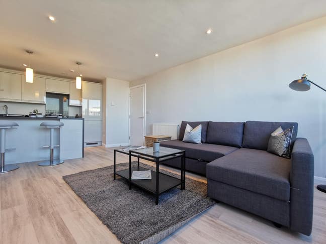 New 1 Bed Penthouse, 51 High Road, Willesden, NW10 Main Photo