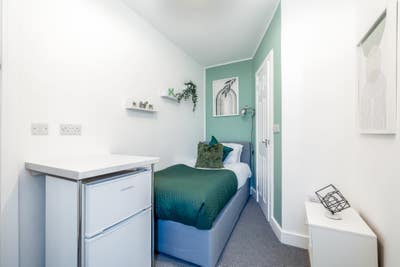      🏠Double en suite room on Jodrell Street🏠 Main Photo