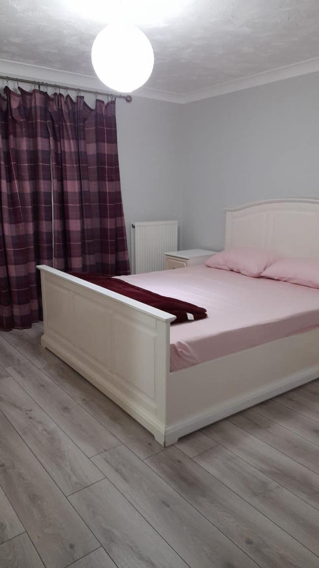 Ensuite Room – St Mary’s Island  &pound;650 PCM Zero Dep Main Photo