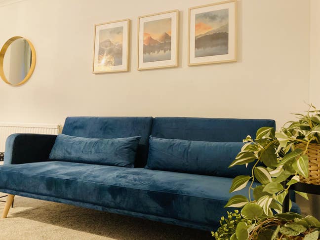 Lovely room with additional office in quiet house. Main Photo
