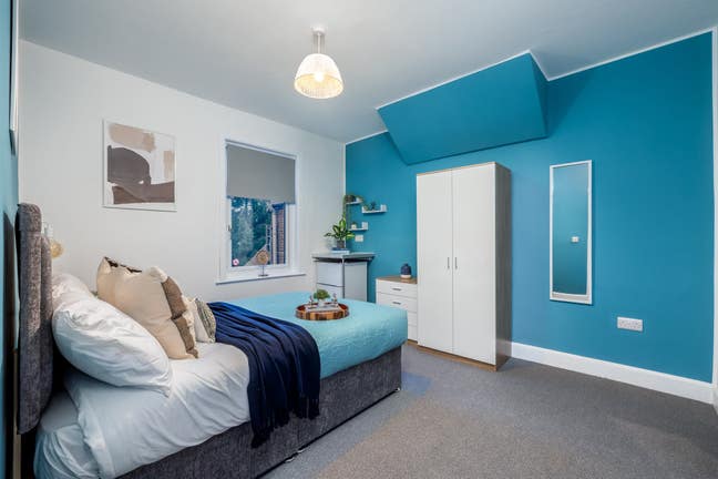 👀1 En Suite Rooms Left in This House👀 Main Photo