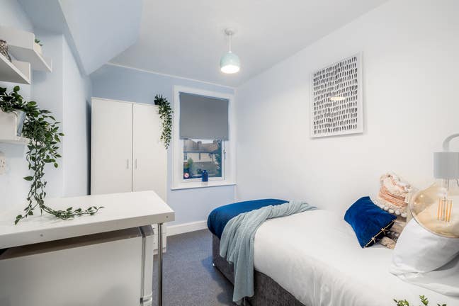 👀1 En-Suite Room in Hartshill👀 Main Photo