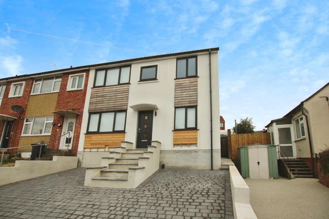 Ensuite Single room to rent in Kinsgwood Main Photo