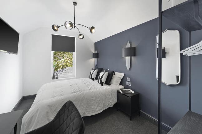 London Road Modern Ensuite Room! Main Photo