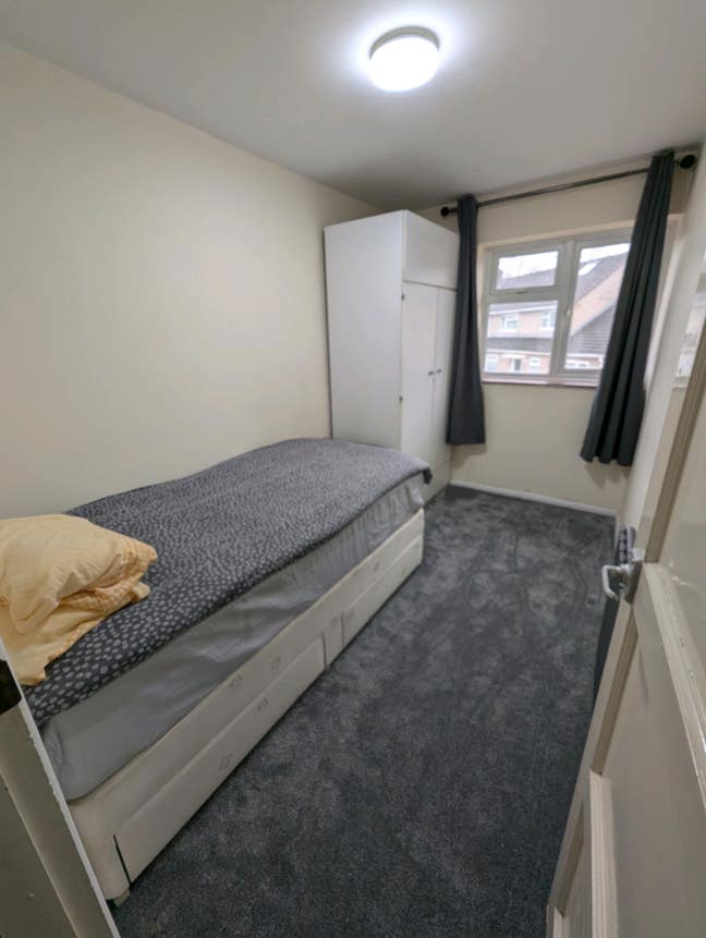 Single Room Available for Rent in Super location  Main Photo