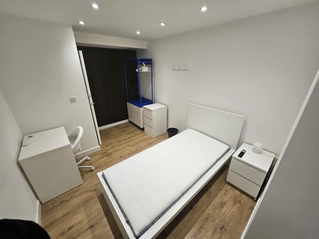 Renovated rooms to let  Main Photo