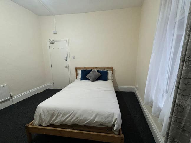 Room To Rent - St. Leonards Road, Hull -  Main Photo