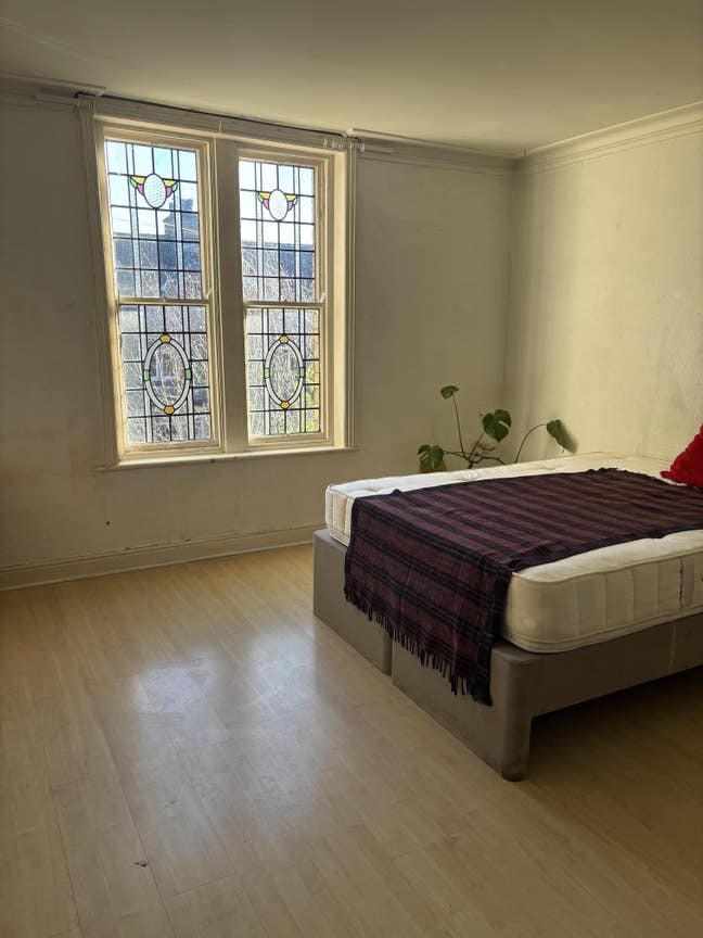 Half a House available in lovely Heaton! Main Photo