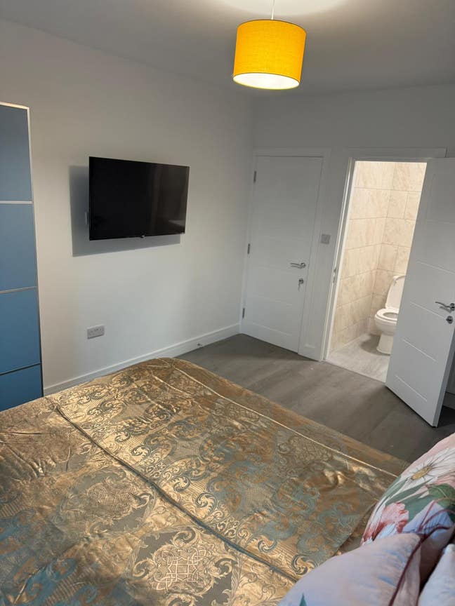 Ensuite rooms bs11 Main Photo