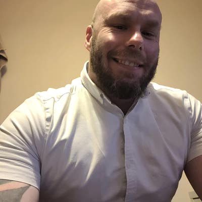 single professional guy  Main Photo