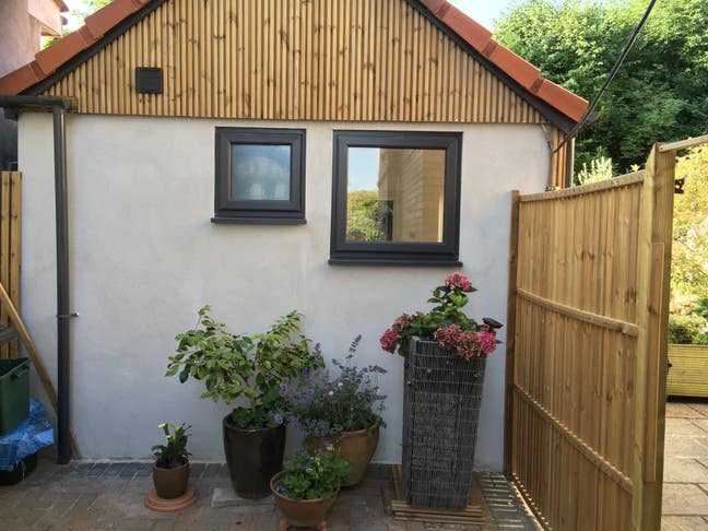 Short term rental available in Brislington  Main Photo