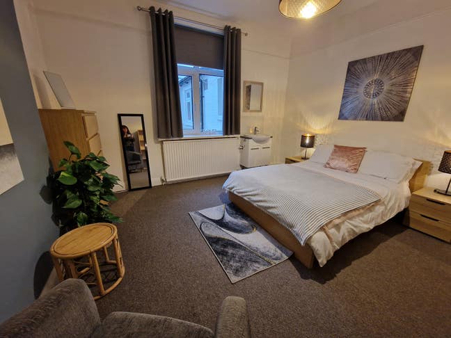 Lovely Large Double Sunny Room for One Adult Main Photo