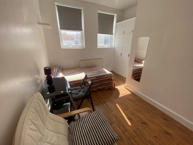 Perfect Location ! Zone 1 ! 2 Bathrooms !from 1.11 Main Photo